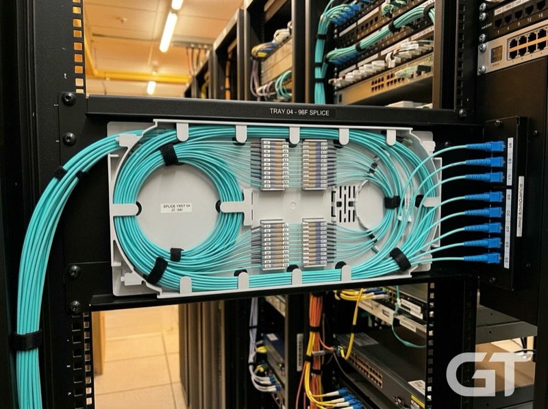 Ứng dụng dây hàn quang LC OM3 1.5m đấu nối trong hộp ODF phân phối quang Data Center
